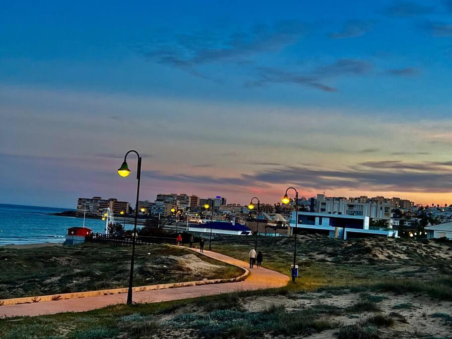 Torrevieja La Mata Primera Linea Playa Exterior photo